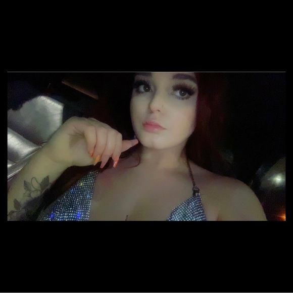 Meet your Posher, Kay - Picture 2 of 4